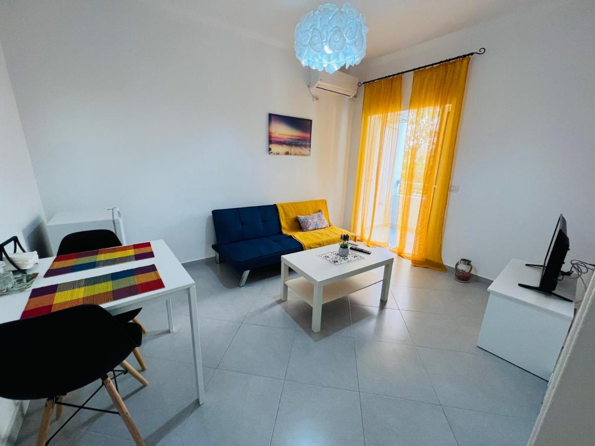 Terrace View Apartments Sarandë Esterno foto